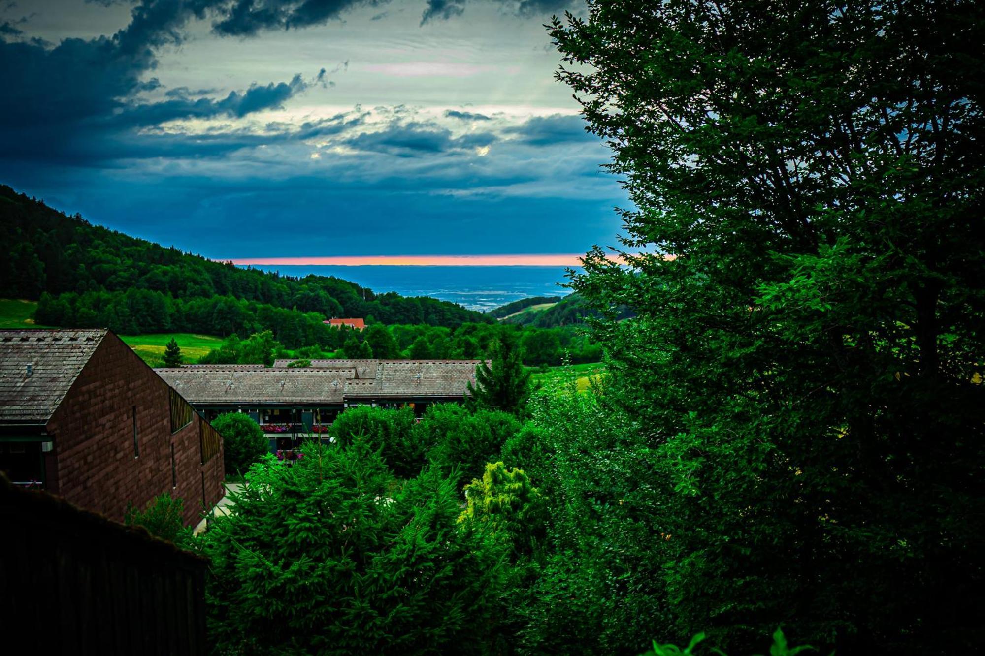 Natur Tanken Im Schwarzwald Sasbachwalden Exterior foto